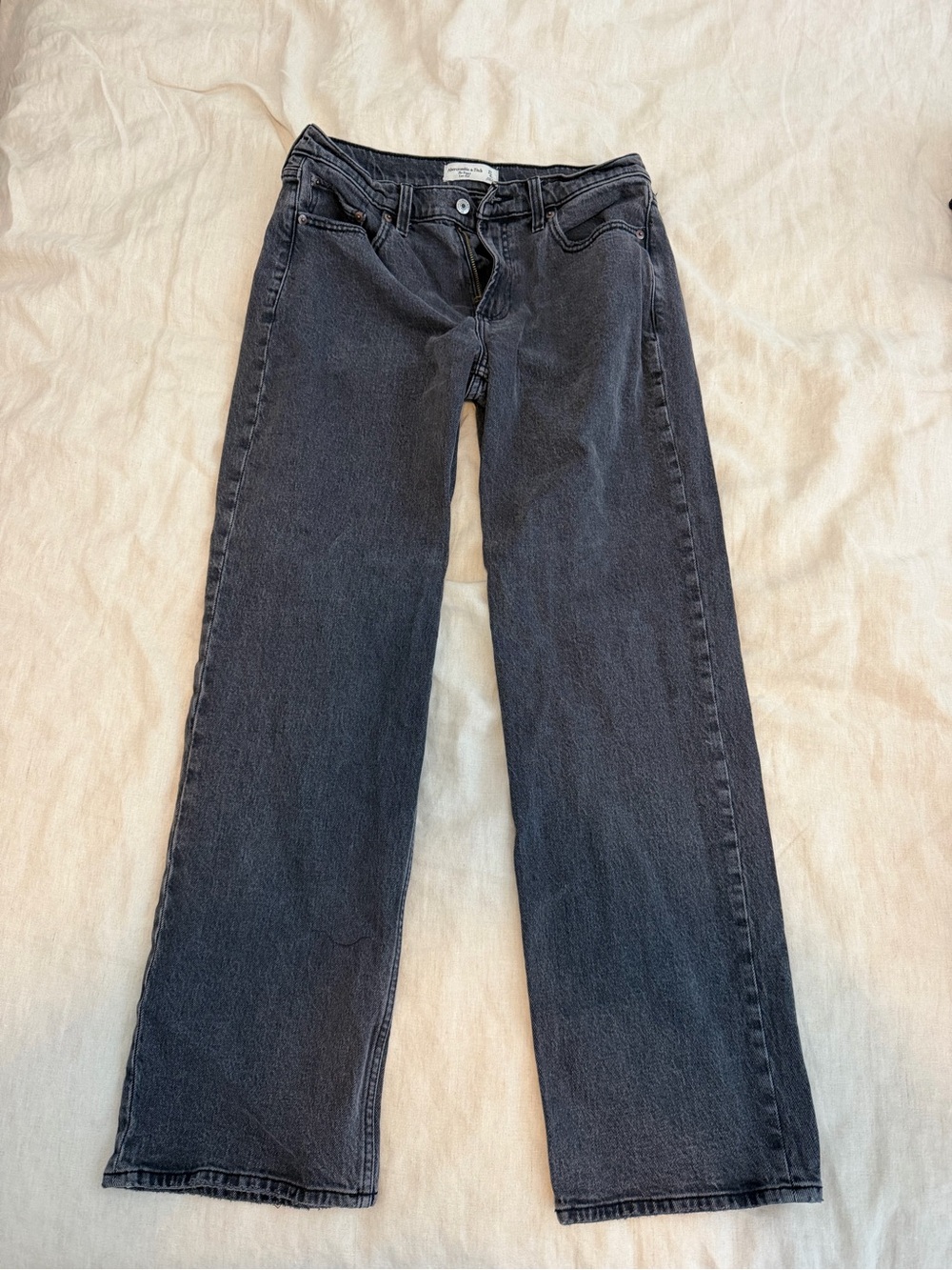 Abercrombie Washed Black The Baggy Low Rise Jeans - Size 27/4r - Like New!
